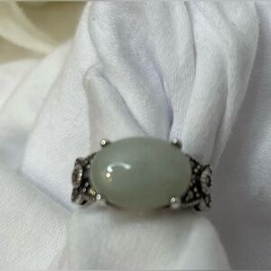 Vintage Jade and Marcasite 925 Silver Ring Size 5.5 EUC
